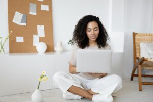 Kenali Ciri-ciri Penipuan Lowongan Kerja Remote Freelance